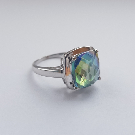 Серебряное кольцо с мистик топазом 6.57ct
