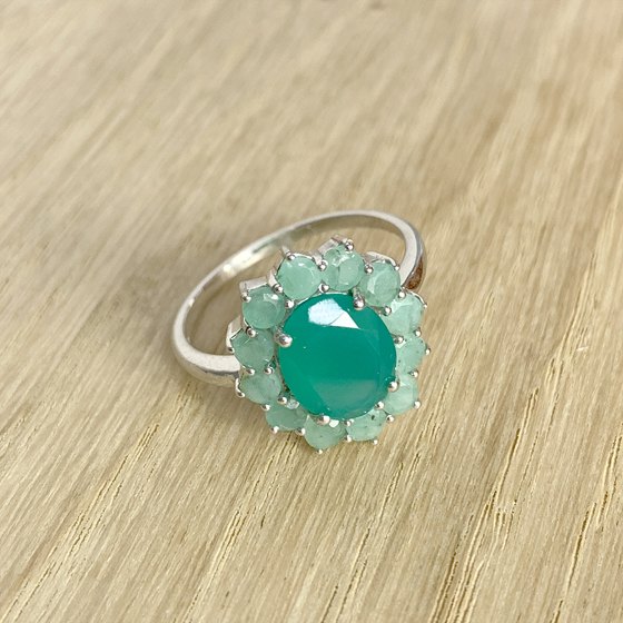 Silver ring with a 3.857-carat emerald
