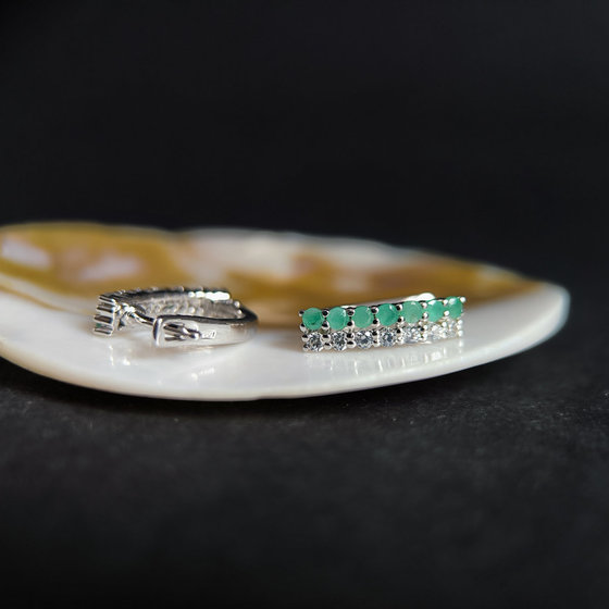 Серебряные серьги с изумрудом 1.275ct