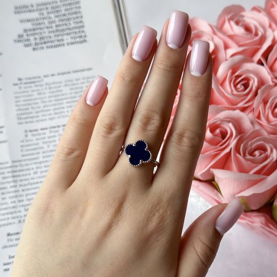 Silver ring with lapis lazuli