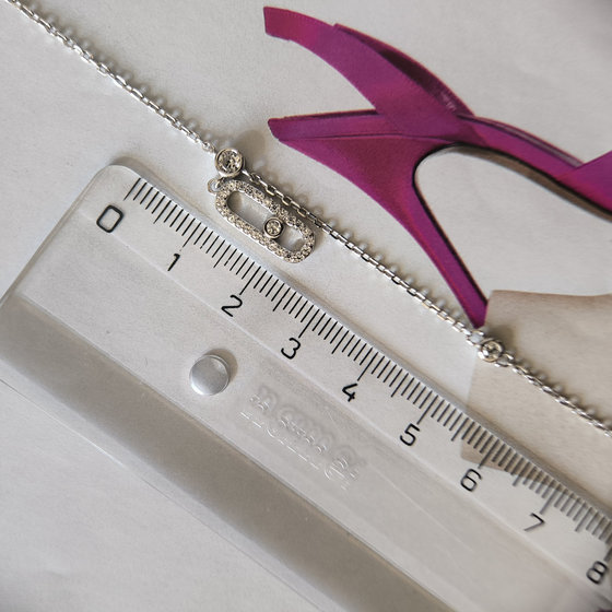 Silver bracelet with cubic zirconia