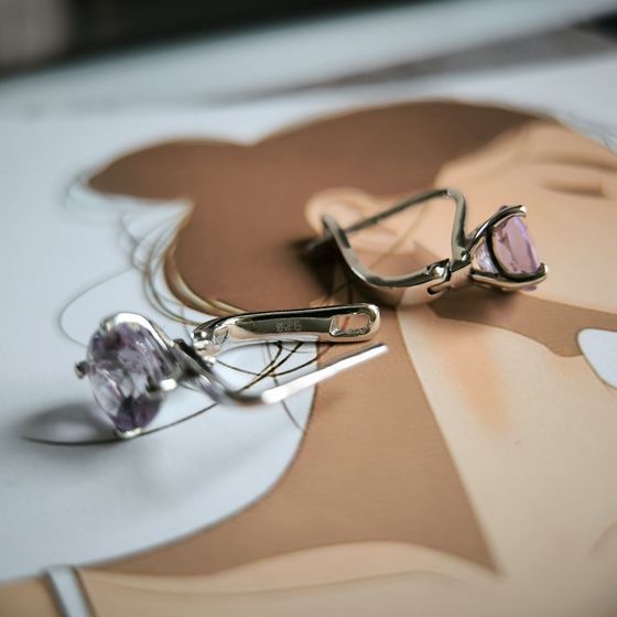 Silver earrings with amethyst