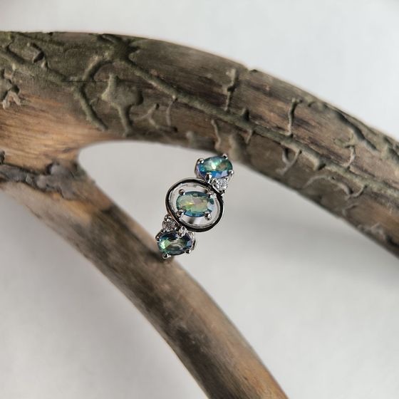 Серебряное кольцо с мистик топазом 1.075ct