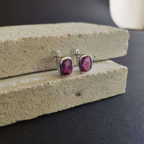 Silver earrings with alexandrite 7.567ct