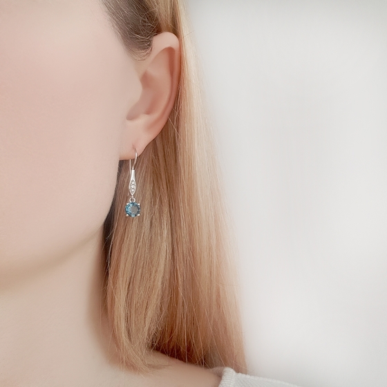 Серебряные серьги с топазом Лондон Блю 2.8ct