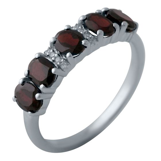 Silver ring with a 2.164-carat garnet