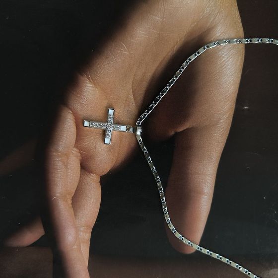 Silver cross with phianites, semallu