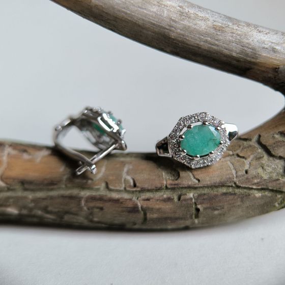 Silver earrings with emerald, fianites