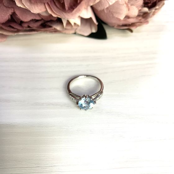 Silver ring with topaz 2.321ct