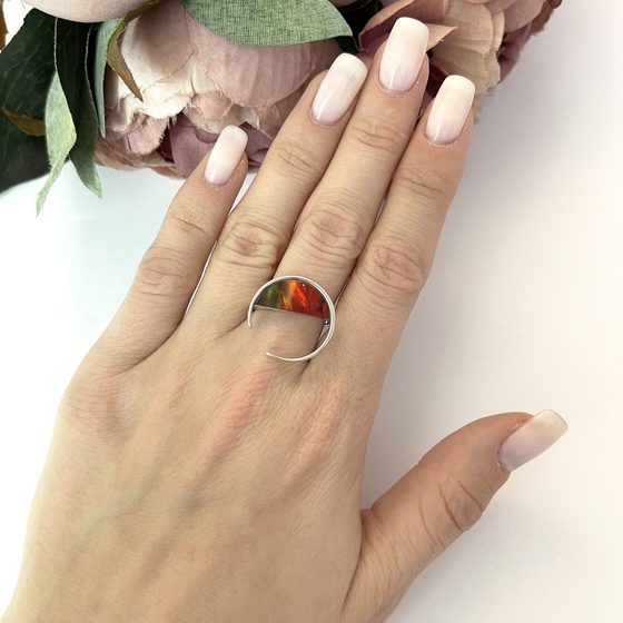 Silver ring with ammolite