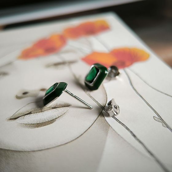 Silver earrings with phianites, semallu