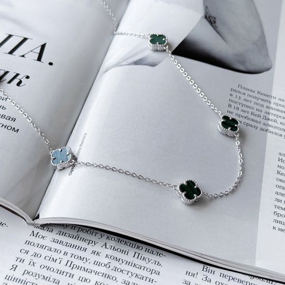 Silver necklace with malachite