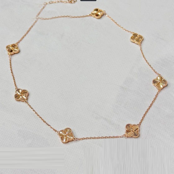 Gold necklace without stones