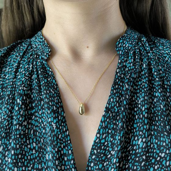 Silver necklace without stones