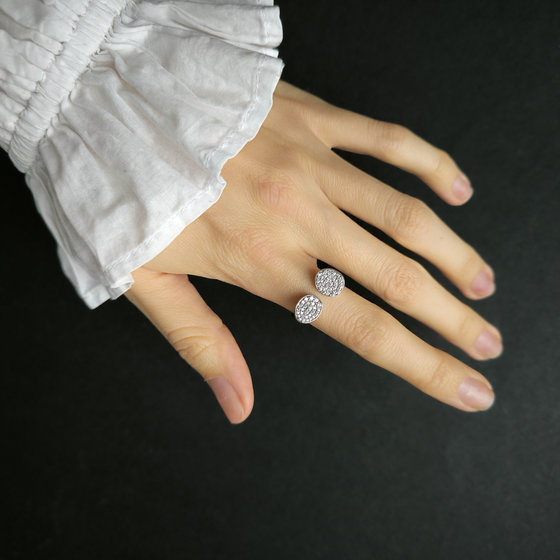 Срібна каблучка з фіанітами 0.55ct