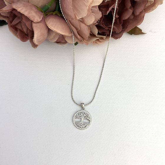 Silver pendant with phianites