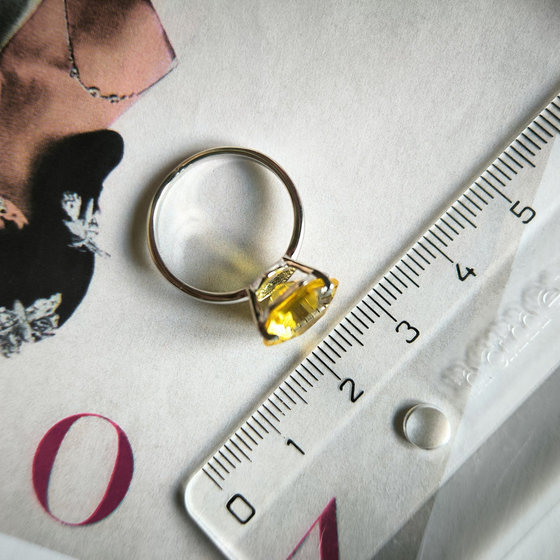Silver ring with a 3.87 ct nano citrine