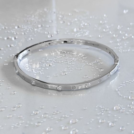 Silver bracelet with phianites