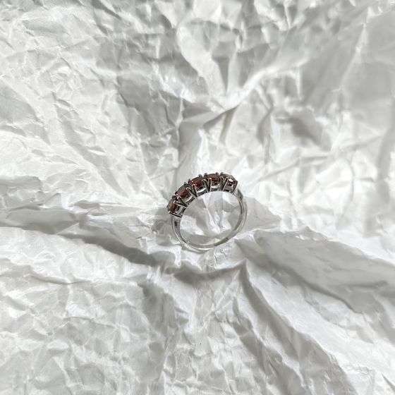 Серебряное кольцо с гранатом 1.6ct