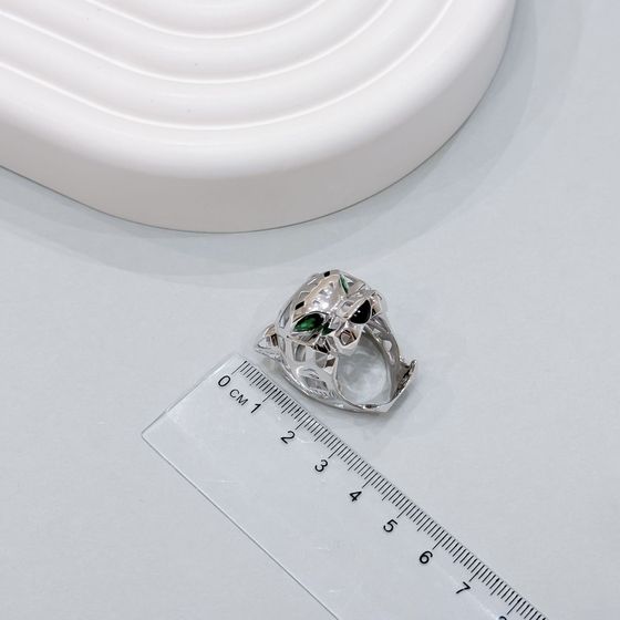 Silver ring with phianites, semallu