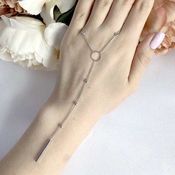 Silver necklace without stones