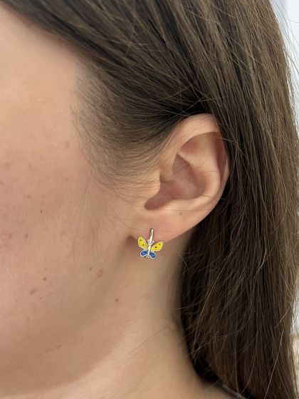 Silver earrings with yemallu