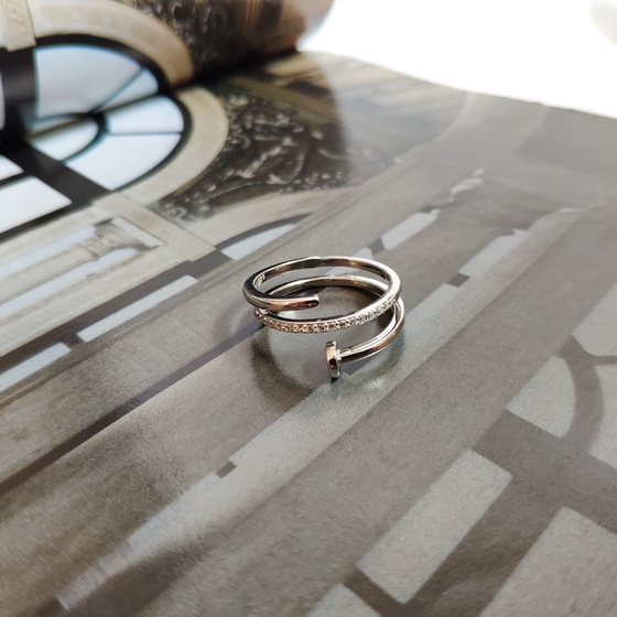 Silver Ring with Fianites