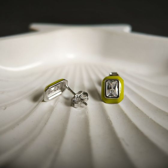 Silver earrings with phianites, semallu