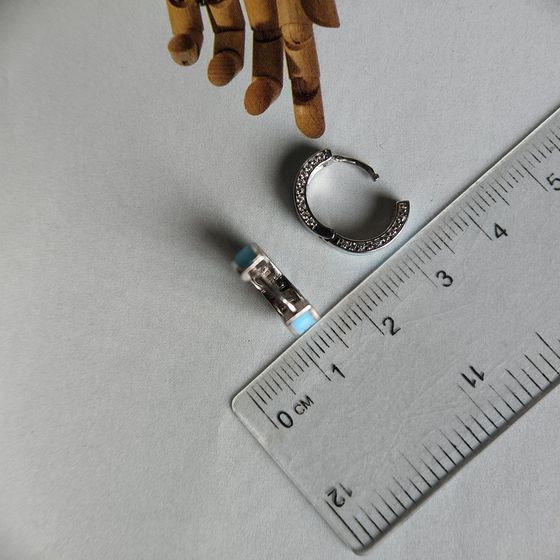 Silver earrings with phianites, semallu