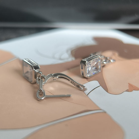 Silver earrings with cubic zirconia