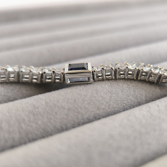Silver bracelet with nano sapphire 9.25ct