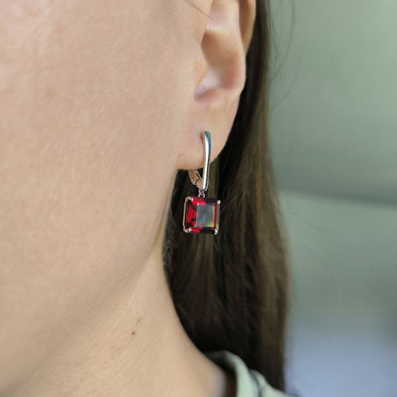 Silver earrings with a 7.825ct nano garnet