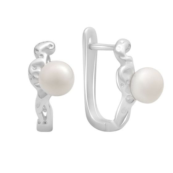 Silver earrings with pearls