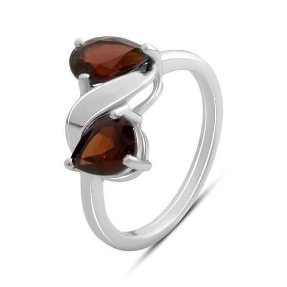 Silver ring with garnet