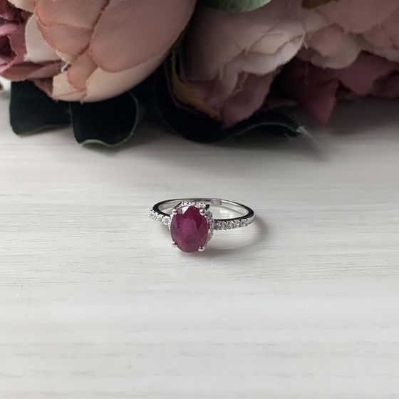 Серебряное кольцо с рубином