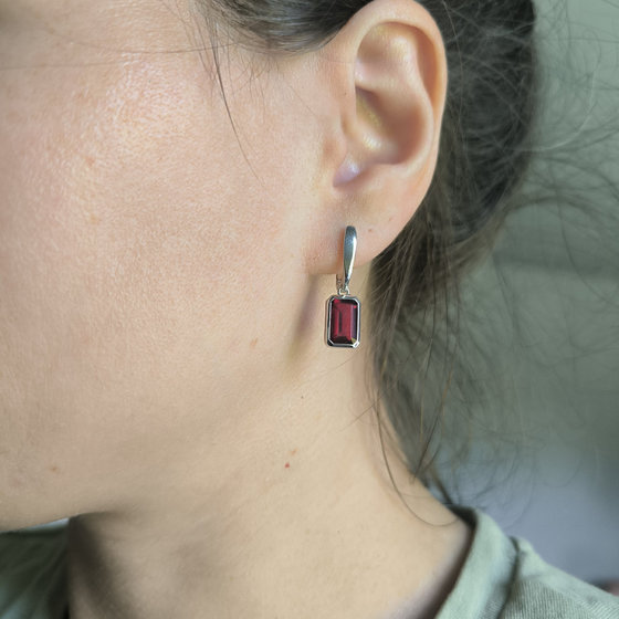 Silver Earrings with Nano Garnet 3.609ct