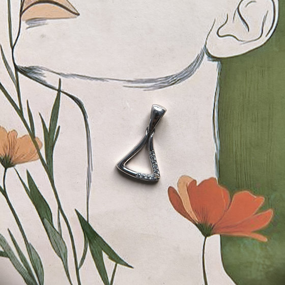 Silver pendant with 0.1ct fianites