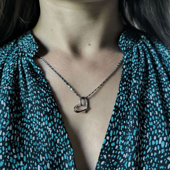 Silver pendant with phianites