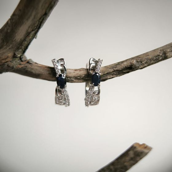 Sterling silver earrings with sapphire 1.072ct, pave diamonds