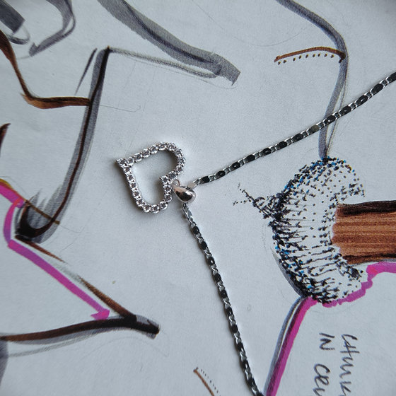 Silver pendant with cubic zirconia
