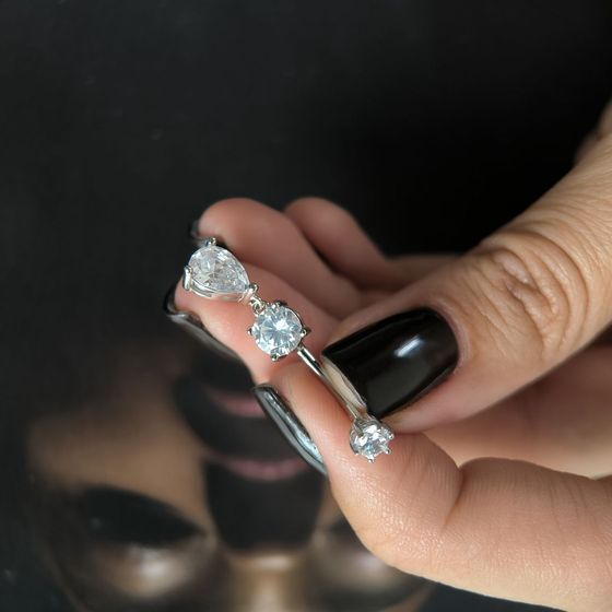 Silver piercing with phianites