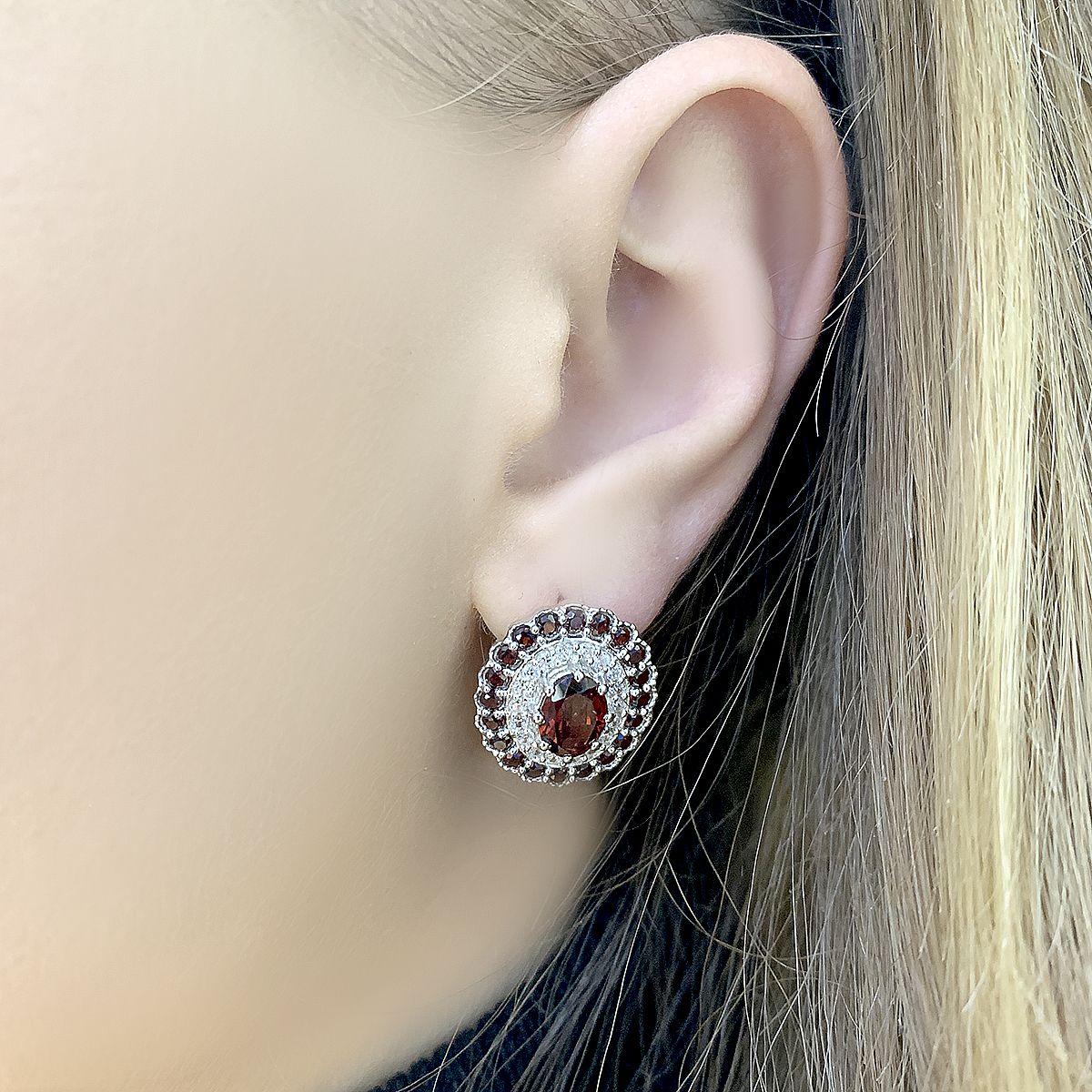 Silver earrings with a 5.68-carat garnet