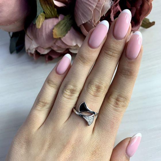 Silver ring with onyx