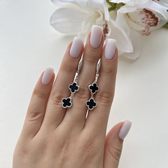 Silver earrings with onyx