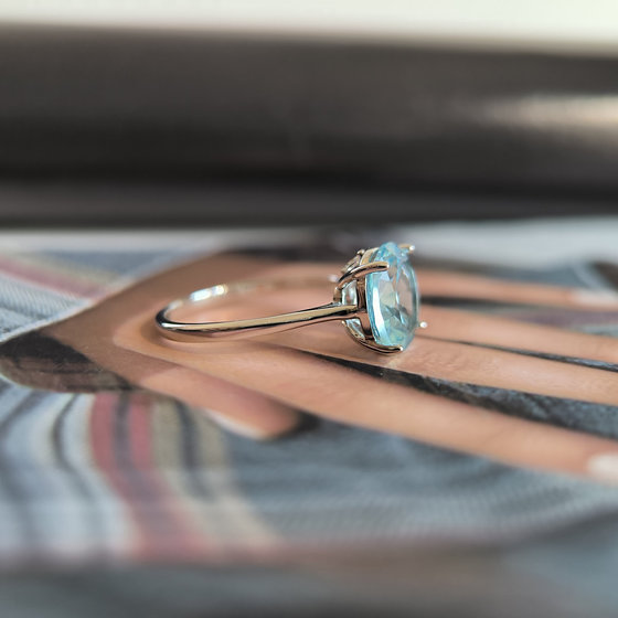 Silver ring with cubic zirconia