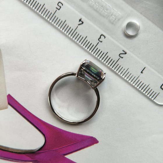 Silver ring with an 8.56-carat mystic topaz