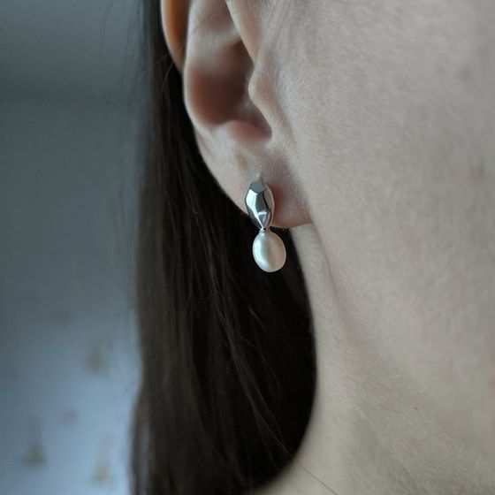 Серебряные серьги с жемчугом 4.75ct
