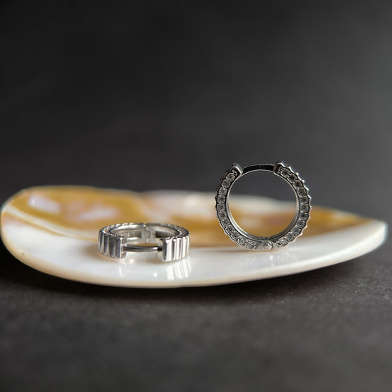 Silver earrings with 0.44ct phianites