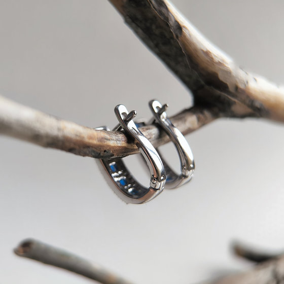 Silver earrings with nano sapphire 1.187ct