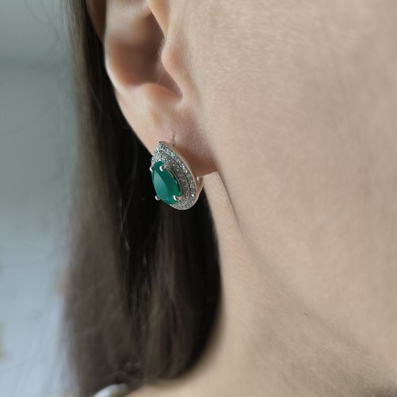 Silver earrings with agate